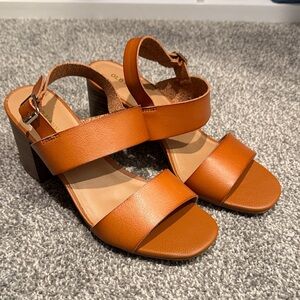 Old Navy Tan Block Heel Sandals